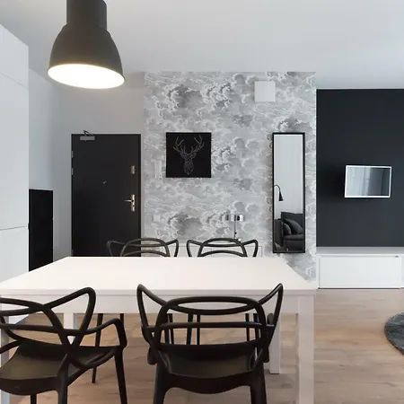 Zajezdnia Mtp Estate Center Apartment