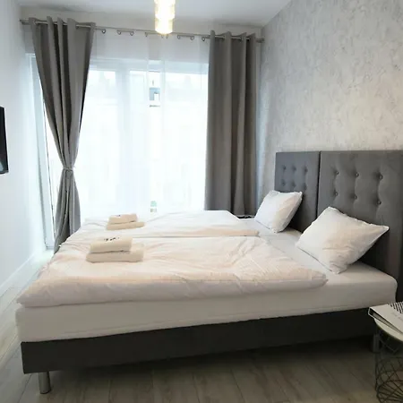 Zajezdnia Mtp Estate Center Апартаменты *