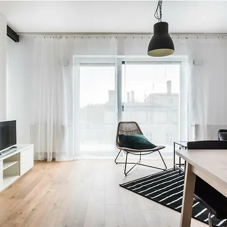 Zajezdnia Mtp Estate Center Апартаменты *